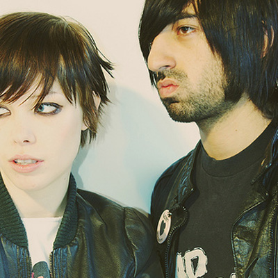 Gewinne 1x2 Tickets für Crystal Castles in Zürich